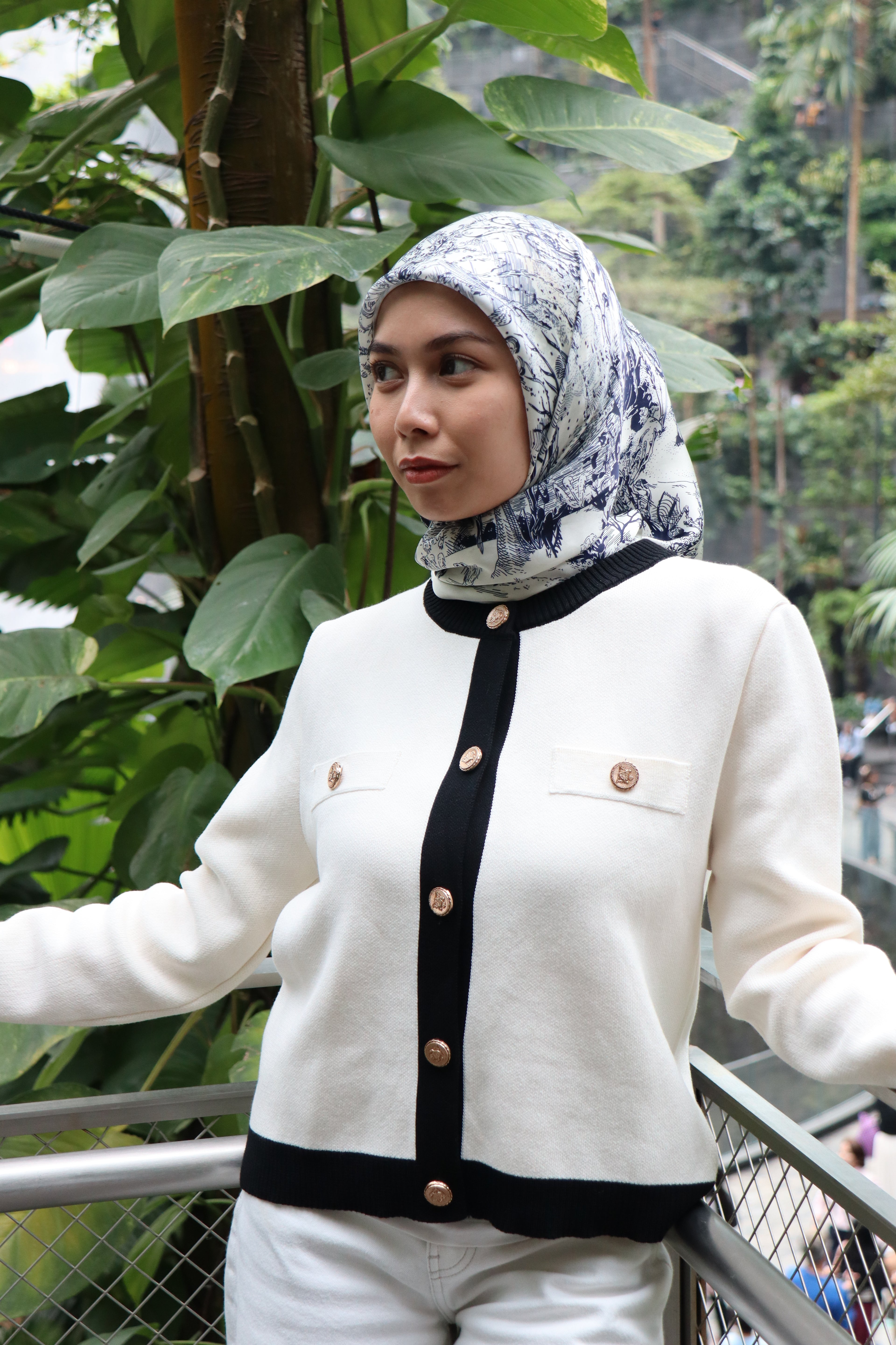 White Long Sleeve cardigan